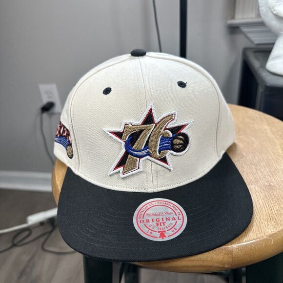 NWS Philadelphia 76ers Chain Stiched Mitchell & Ness Snapback Hat NBA Two Tone - Picture 2 of 5